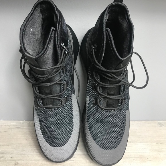 NWT Nike Air Wild Mid Mens Triple Black Boots - Picture 6 of 8